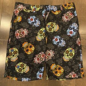 Loudmouth skull shorts size 32
